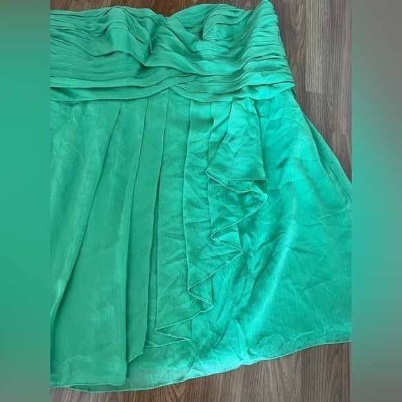 David's Bridal Clover Green Dress - Picture 6 of 16